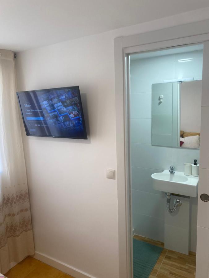 Habitaciones Con Bano Y Cocina Privada Valencia Ngoại thất bức ảnh