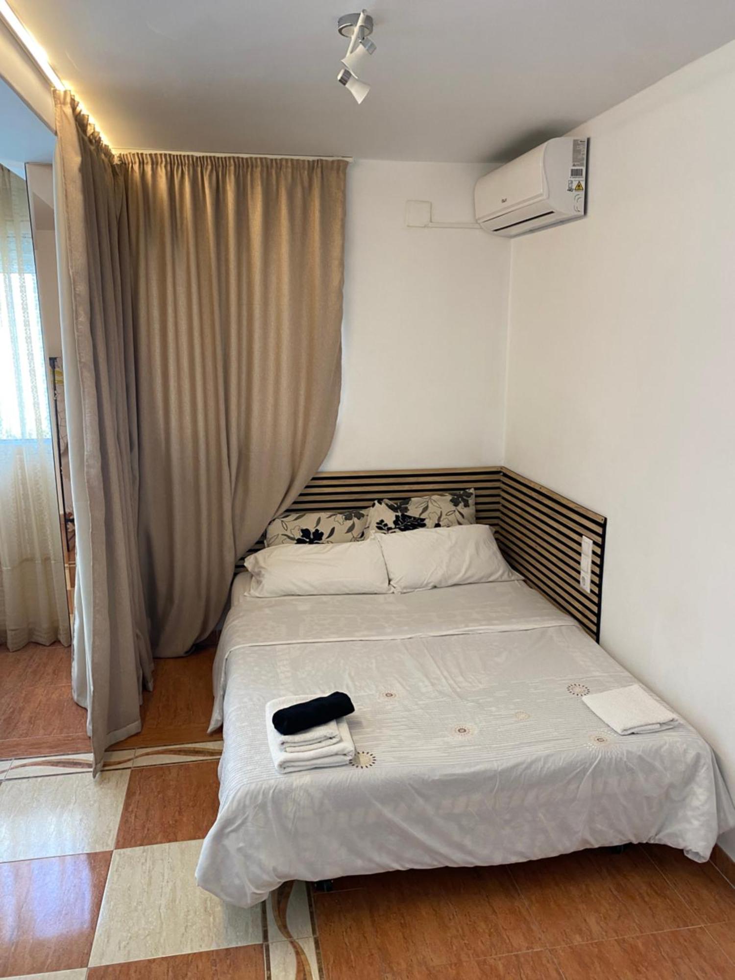 Habitaciones Con Bano Y Cocina Privada Valencia Ngoại thất bức ảnh