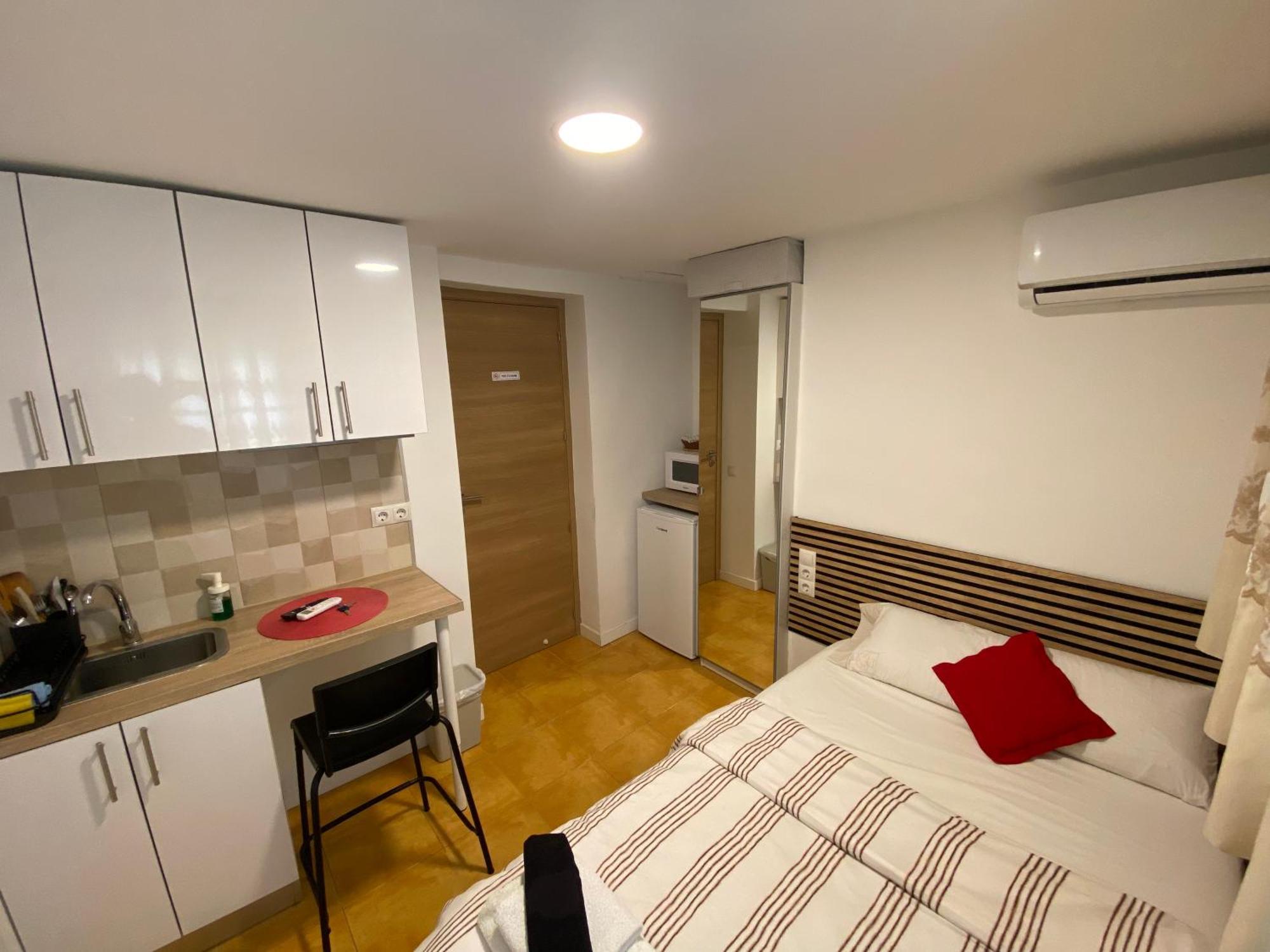 Habitaciones Con Bano Y Cocina Privada Valencia Ngoại thất bức ảnh