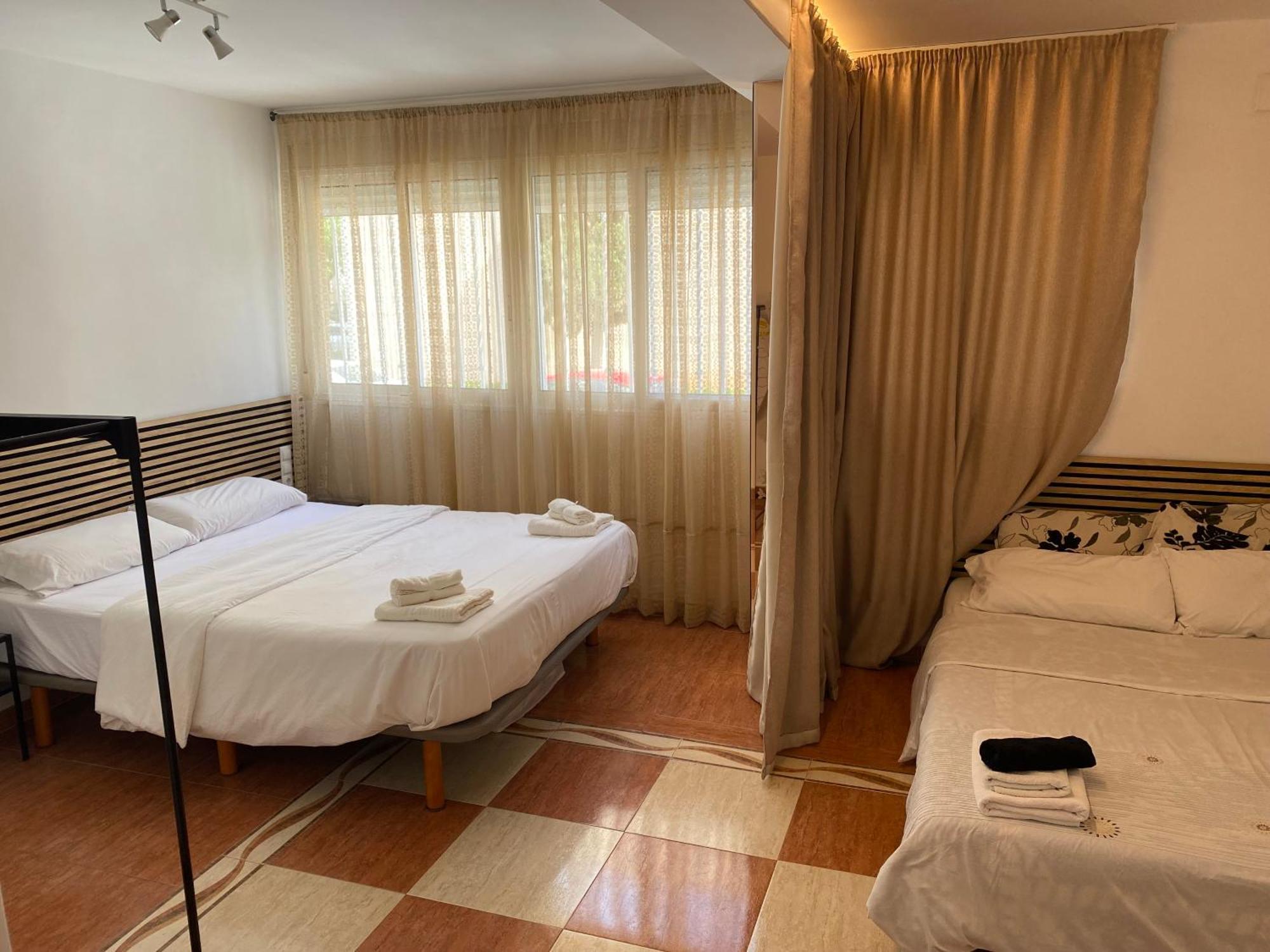Habitaciones Con Bano Y Cocina Privada Valencia Ngoại thất bức ảnh